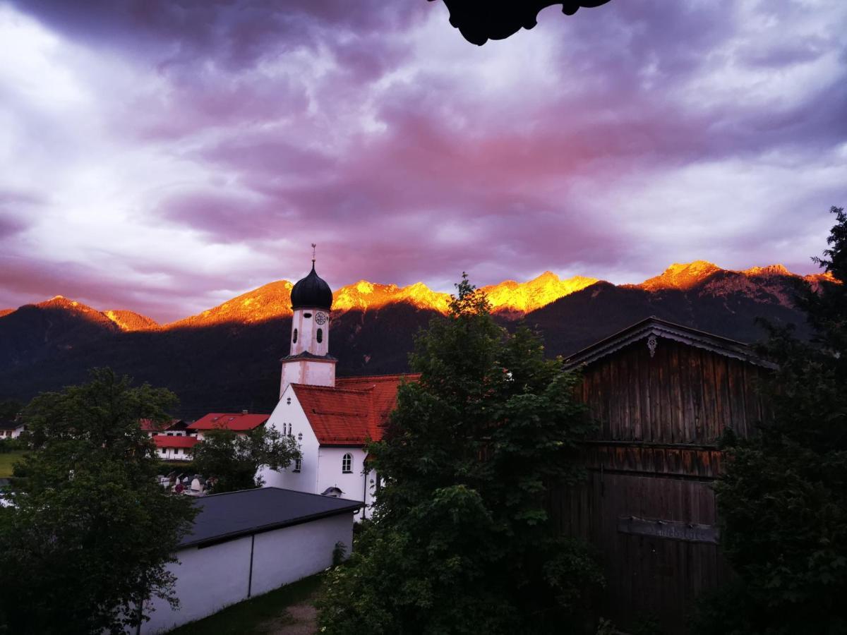 Gasthof & Hotel Zur Post Wallgau Esterno foto