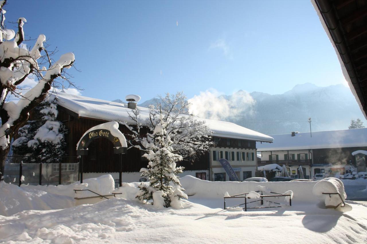 Gasthof & Hotel Zur Post Wallgau Esterno foto